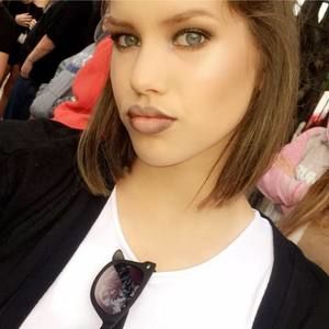 Meet your Posher, Karlee